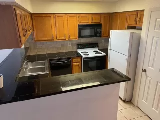 Photo #5: 1046150 Listing 