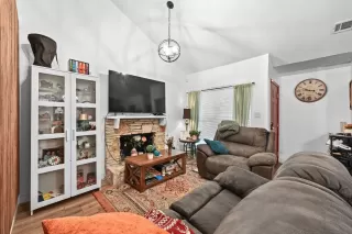 Photo #4: 1109991 Listing 