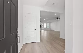 Photo #6: 1267821 Listing