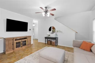 Photo #1: 1280555 Listing 