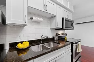 Photo #2: 1336869 Listing 