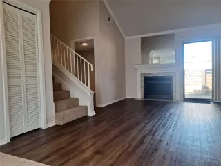 More Details about MLS # 1355403 : 2018 W RUNDBERG LN 9B