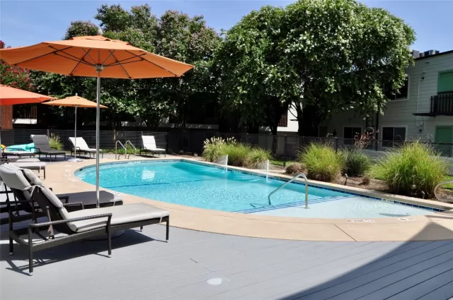 MLS: 1365049 Condo For Sale