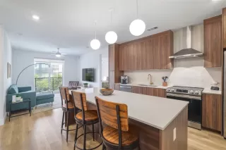 Photo #1: 1434670 Listing 