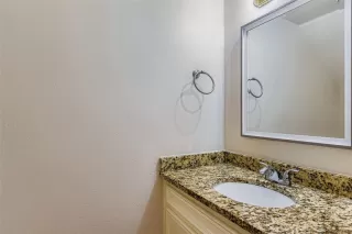 Photo #6: 1602445 Listing