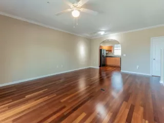 Photo #4: 1611316 Listing 