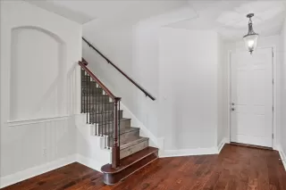 Photo #2: 1636228 Listing 