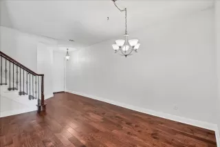 Photo #3: 1636228 Listing 