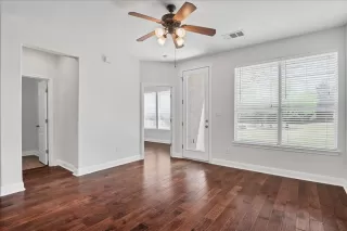 Photo #5: 1636228 Listing 