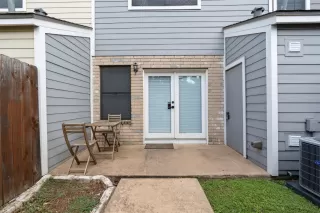 Photo #4: 1647947 Listing