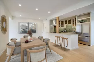 Photo #3: 1678651 Listing