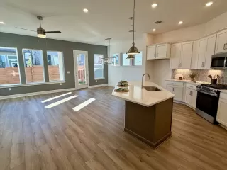 Photo #3: 1697888 Listing 