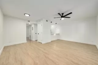 Photo #2: 1732986 Listing