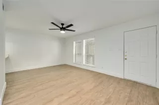 Photo #3: 1732986 Listing