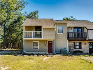 Photo #2: 1741126 Listing