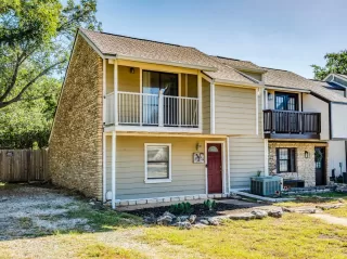 Photo #3: 1741126 Listing