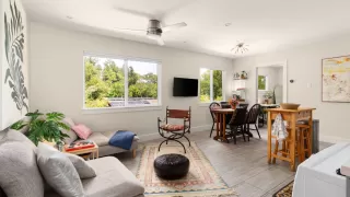 Photo #2: 1814997 Listing