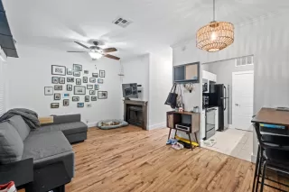 More Details about MLS # 1947916 : 2804 RIO GRANDE ST 206