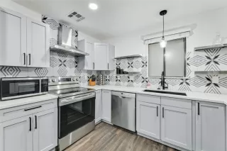 Photo #3: 1972613 Listing 