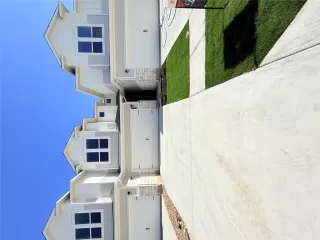 Photo #1: 1991996 Listing 