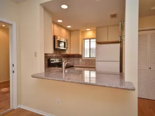 Photo #3: 2005002 Listing