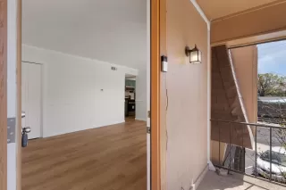 Photo #4: 2011842 Listing