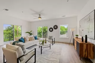 More Details about MLS # 2061883 : 6444 BURNET RD 204