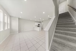 Photo #3: 2184088 Listing