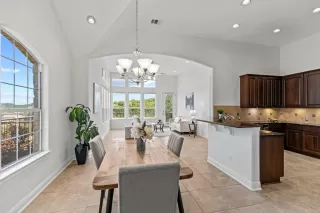 Photo #6: 2189787 Listing 