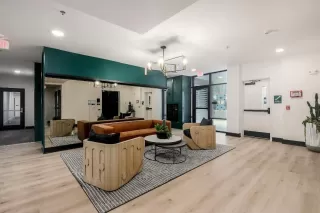 Photo #1: 2204286 Listing