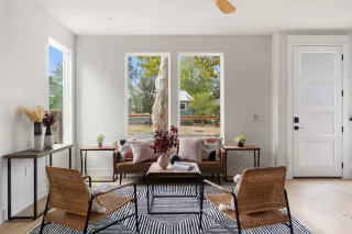 Photo #3: 2347584 Listing