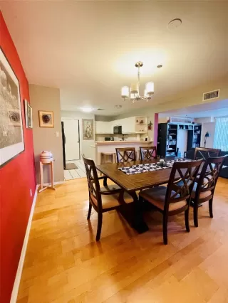 Photo #6: 2353753 Listing