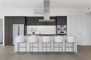 Photo #5: 2355337 Listing 