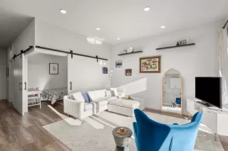 Photo #5: 2362254 Listing