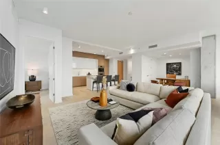 Photo #6: 2388381 Listing 