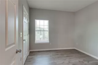 Photo #5: 2522758 Listing