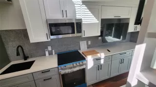 Photo #5: 2611897 Listing