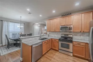 Photo #5: 2698042 Listing 