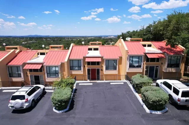 MLS: 2802039 Condo For Sale