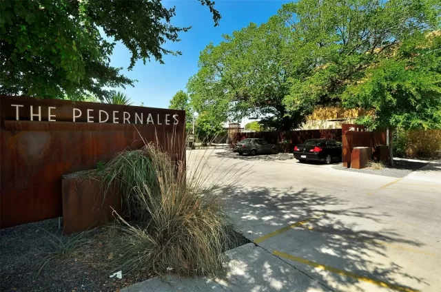 MLS: 2871527 Condo For Sale