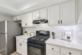 Photo #6: 2923057 Listing 