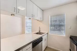 Photo #4: 2970817 Listing