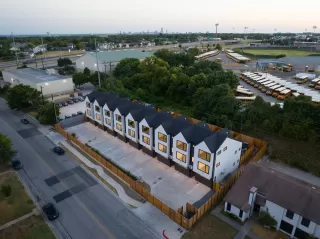 Photo #6: 3234525 Listing