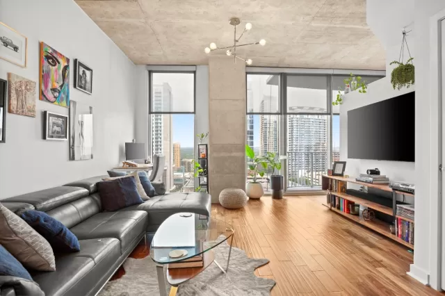 MLS: 3268350 Condo For Sale