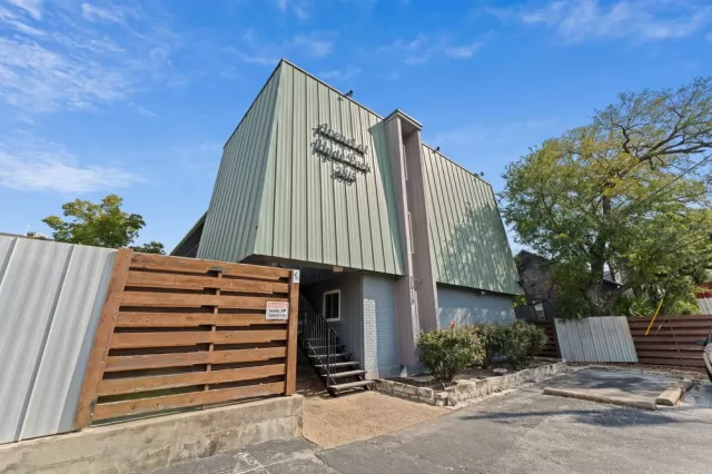 MLS: 3276994 Condo For Sale