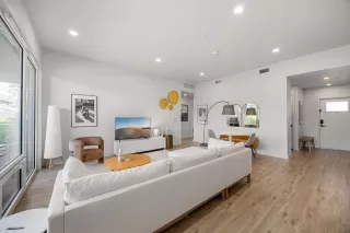 Photo #3: 3282967 Listing