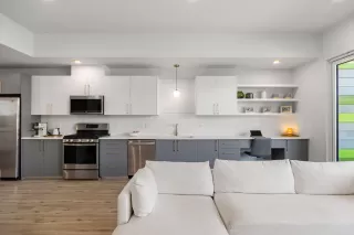 Photo #5: 3282967 Listing