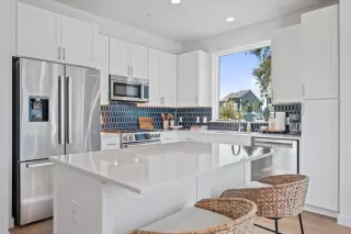 More Details about MLS # 3285744 : 3619 JETSON WAY 1106