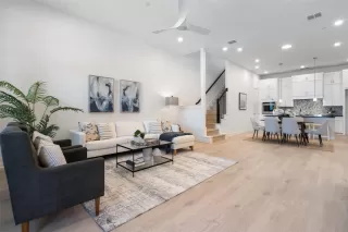 Photo #1: 3331282 Listing 