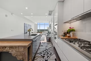 Photo #6: 3334441 Listing